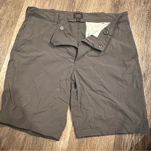 Men’s J. Crew stretch shorts